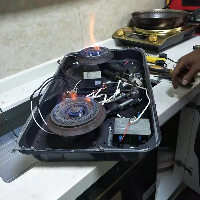 煤气灶售后维修1